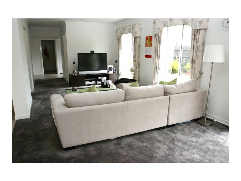 7 Sovereign Manors Crescent, Rowville VIC 3178