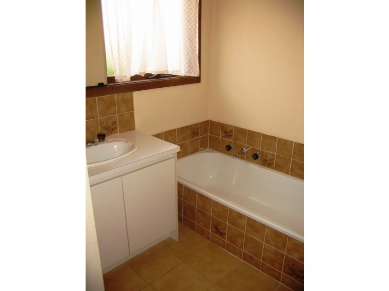 12 Mantung Crescent, Rowville VIC 3178