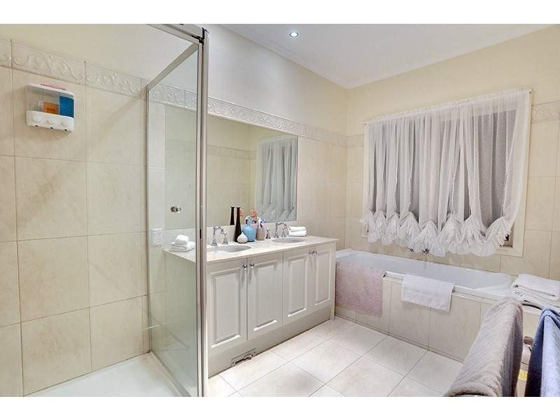 1 Amley Rise, Lysterfield VIC 3156