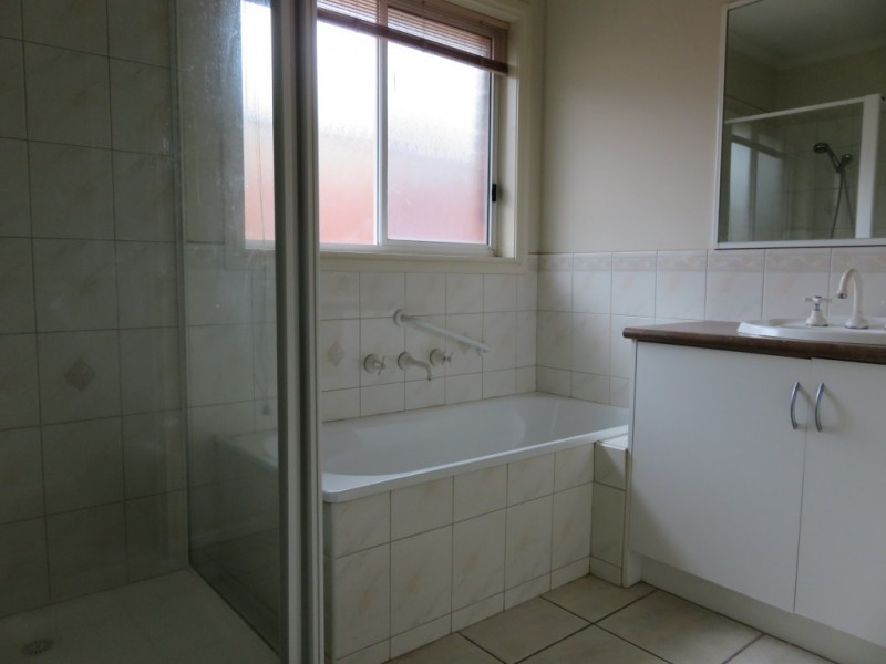 2/51 Avalon Road, Rowville VIC 3178