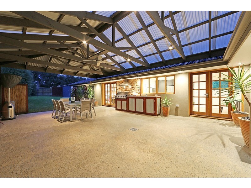 39 Bryden Drive, Ferntree Gully VIC 3156