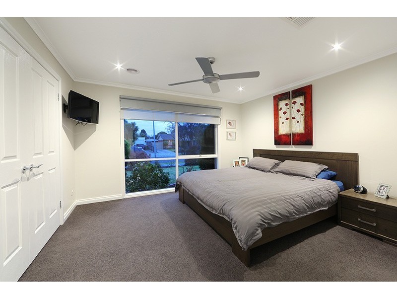 39 Bryden Drive, Ferntree Gully VIC 3156