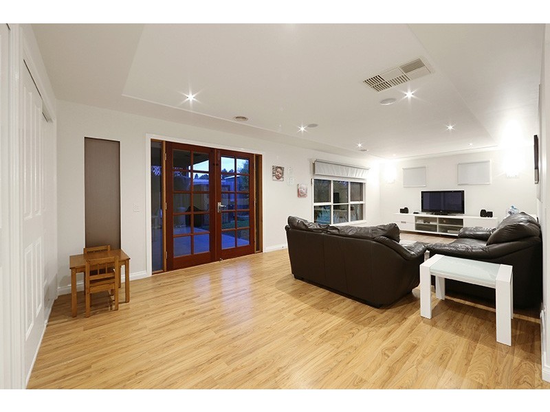 39 Bryden Drive, Ferntree Gully VIC 3156