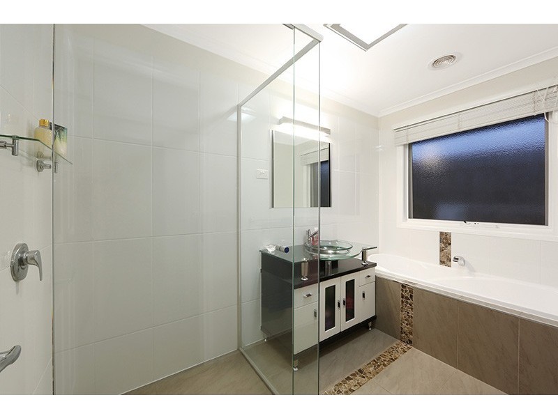 39 Bryden Drive, Ferntree Gully VIC 3156