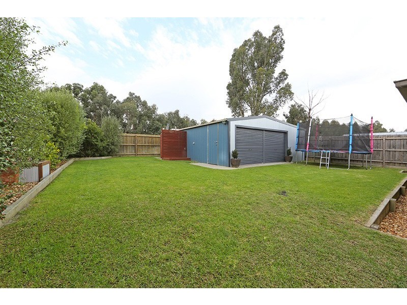 39 Bryden Drive, Ferntree Gully VIC 3156
