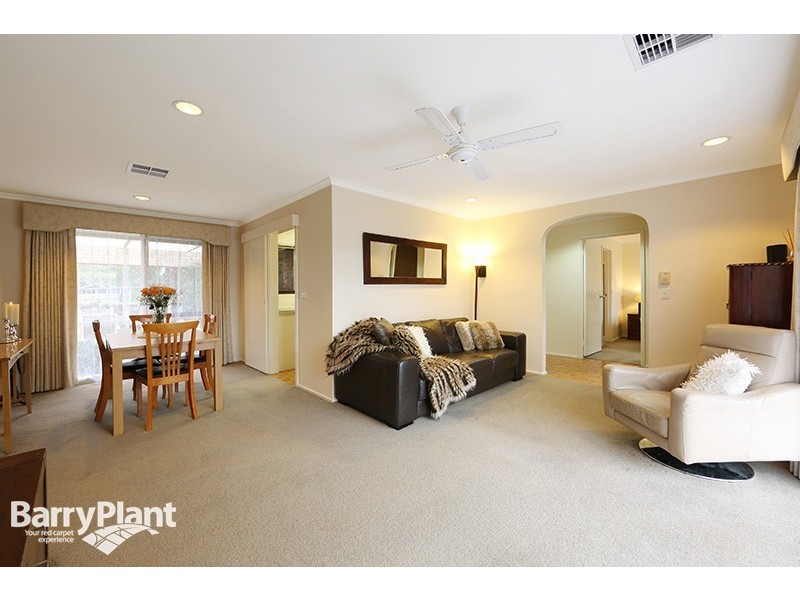 10 Burchall Crescent, Rowville VIC 3178