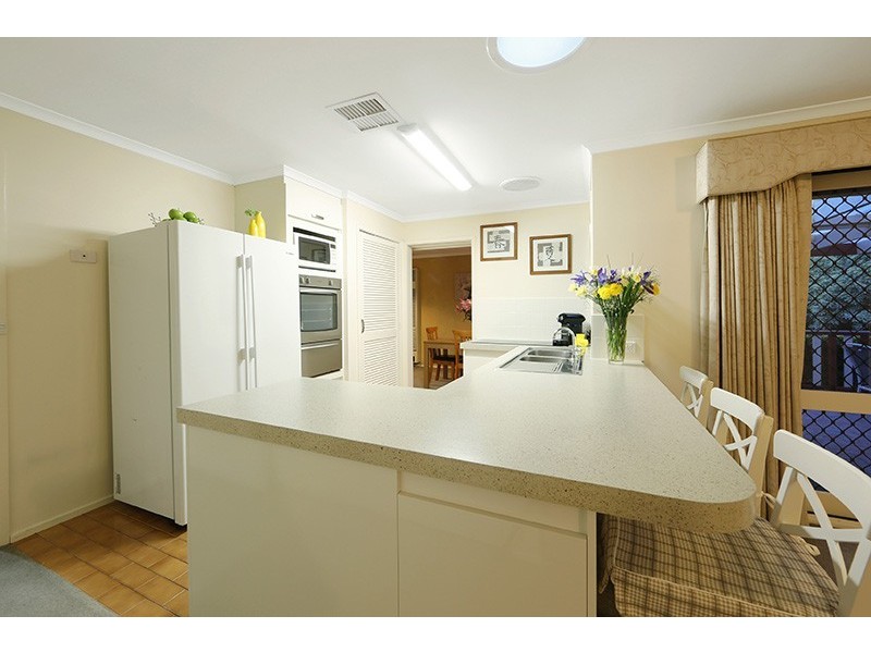 10 Burchall Crescent, Rowville VIC 3178