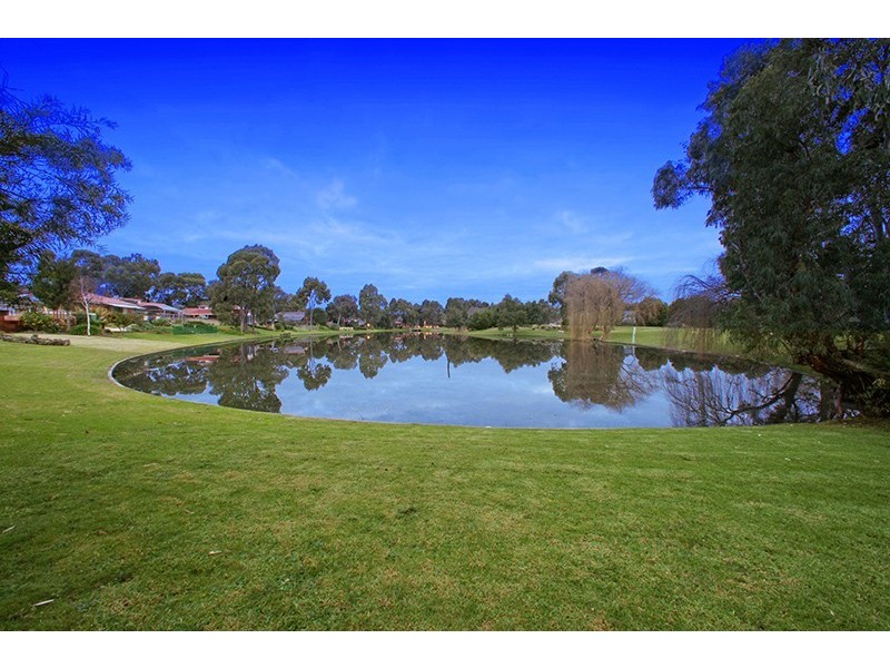 4 Hopkins Close, Rowville VIC 3178