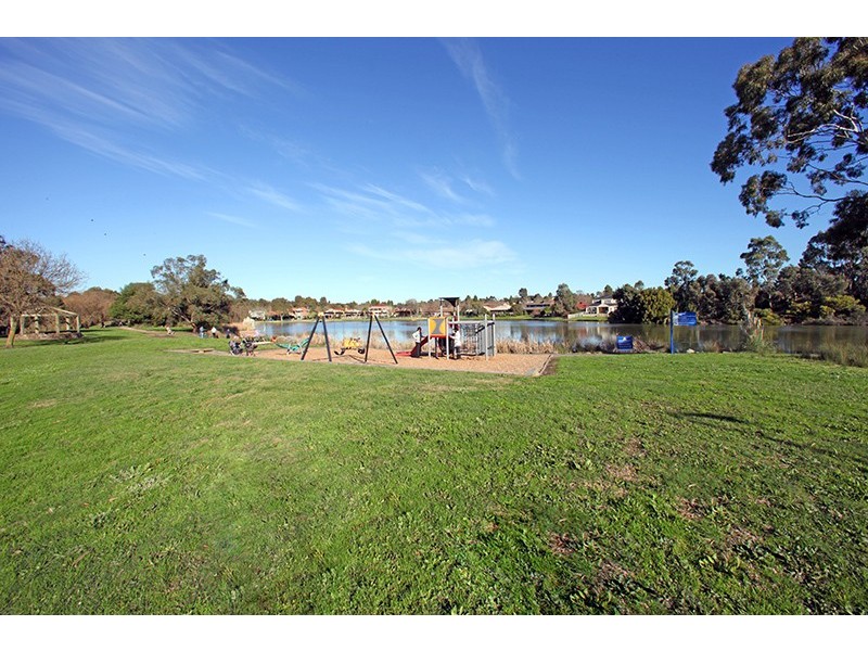 4 Hopkins Close, Rowville VIC 3178