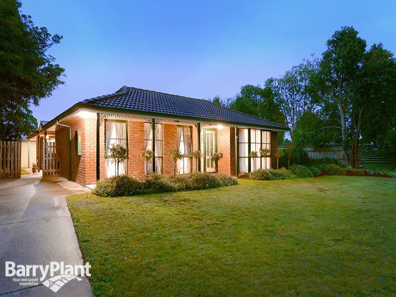 11 Willow Avenue, Rowville VIC 3178