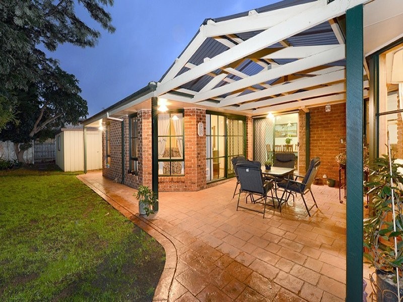 11 Willow Avenue, Rowville VIC 3178