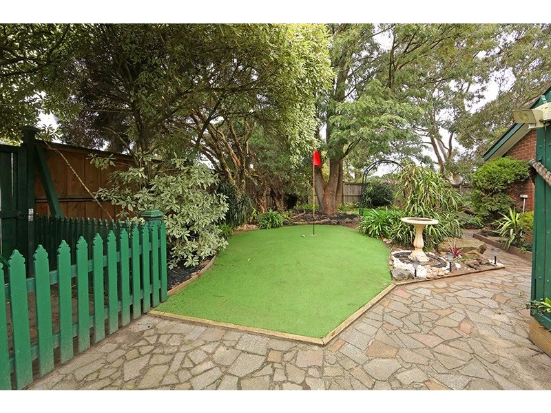 54 Windermere Drive, Ferntree Gully VIC 3156