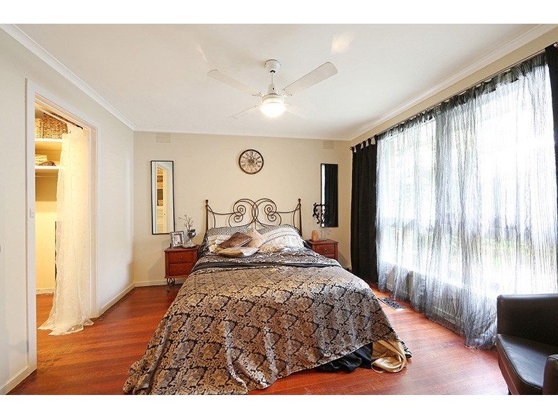 54 Windermere Drive, Ferntree Gully VIC 3156