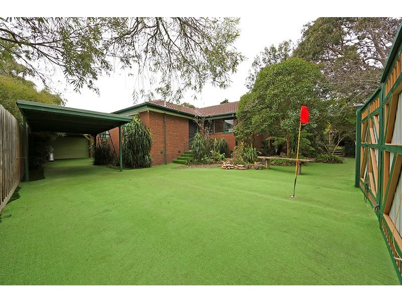 54 Windermere Drive, Ferntree Gully VIC 3156