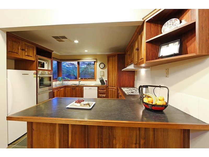 3 St John Place, Rowville VIC 3178