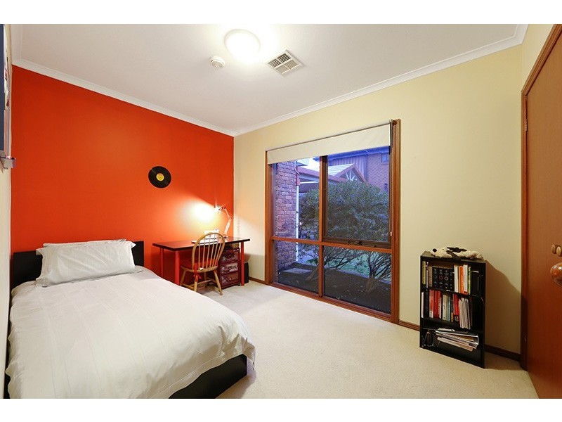 3 St John Place, Rowville VIC 3178