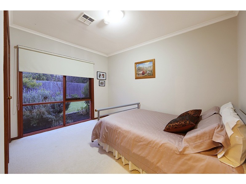 3 St John Place, Rowville VIC 3178