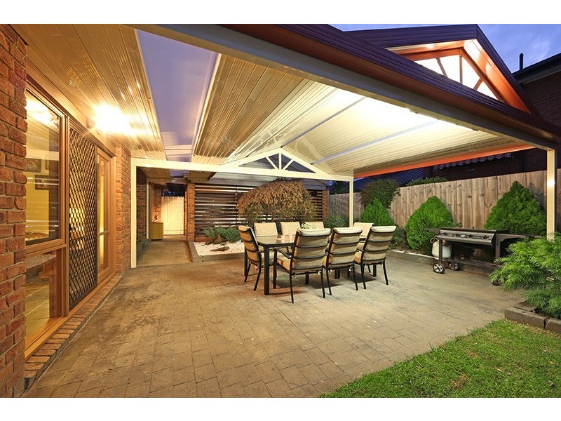 3 St John Place, Rowville VIC 3178