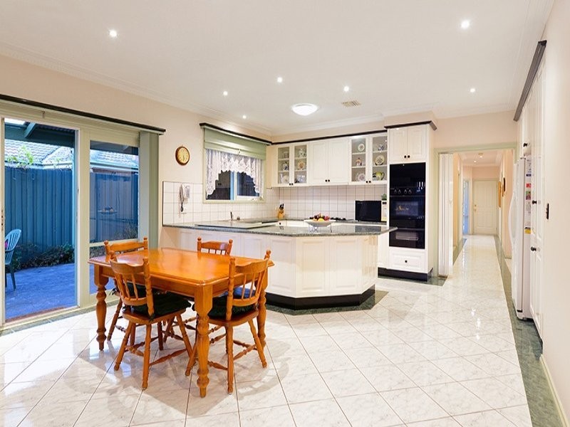 5 Wyandra Way, Rowville VIC 3178