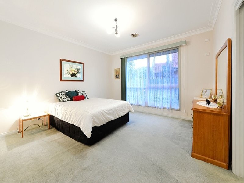 5 Wyandra Way, Rowville VIC 3178