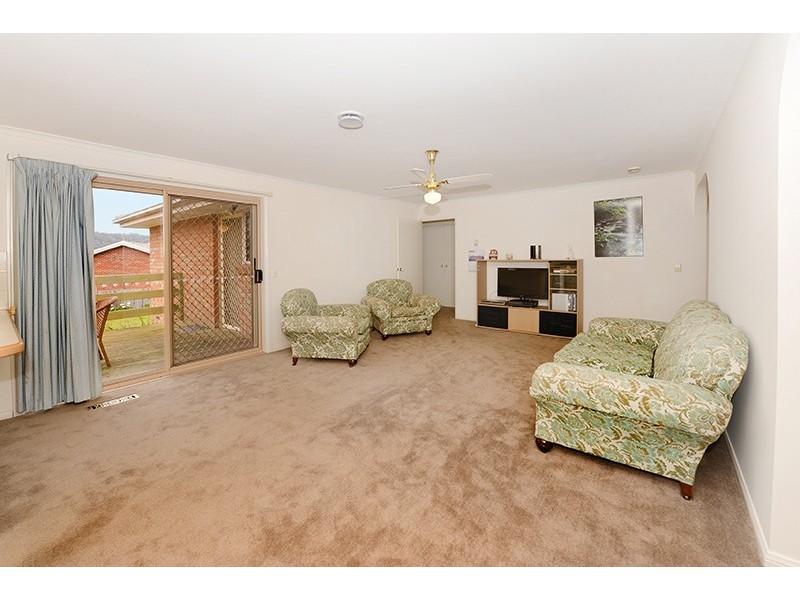 31 Woodside Dve, Rowville VIC 3178