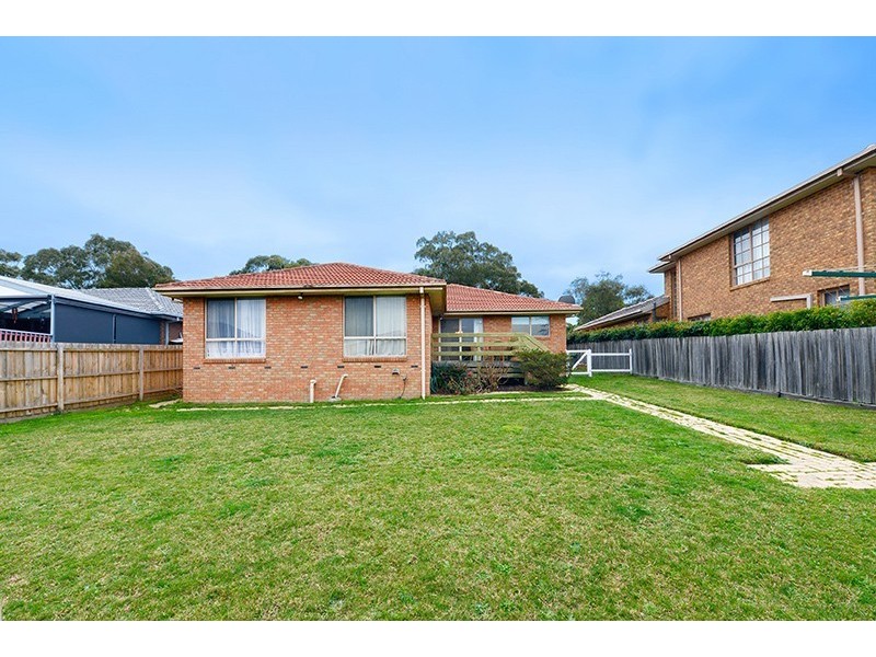 31 Woodside Dve, Rowville VIC 3178