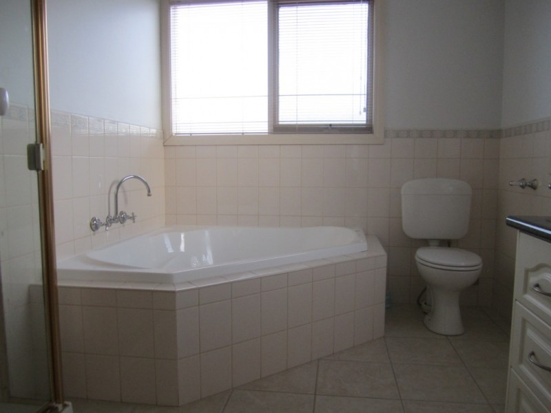 1/1080 Doncaster Road, Doncaster East VIC 3109