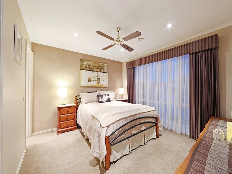 64 Waradgery Drive, Rowville VIC 3178