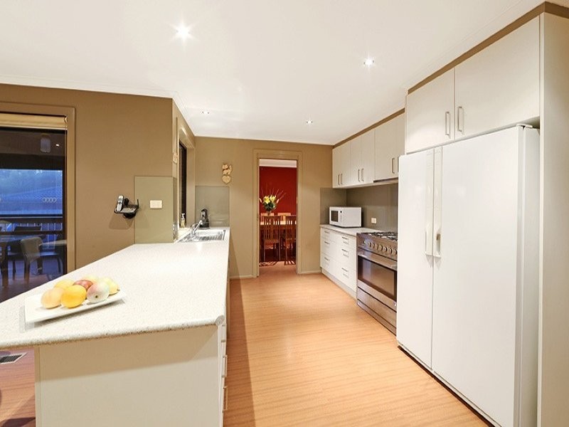 294 Dandelion Drive, Rowville VIC 3178