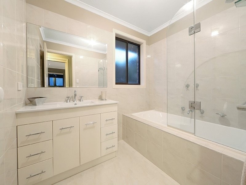 294 Dandelion Drive, Rowville VIC 3178