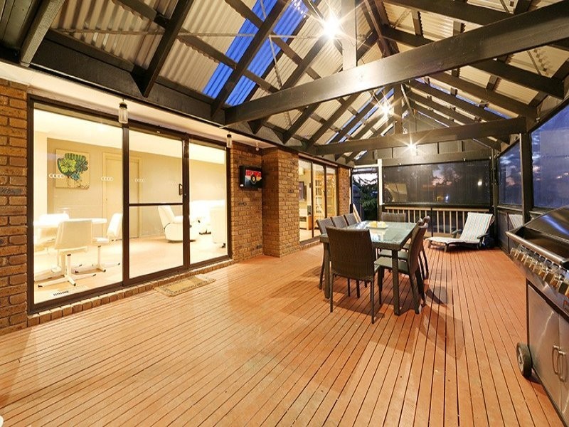 294 Dandelion Drive, Rowville VIC 3178