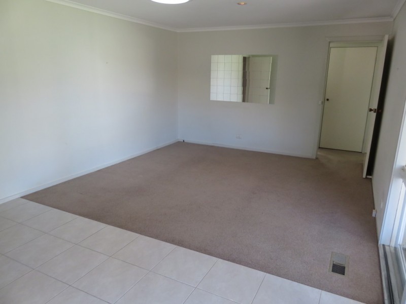 33 Denver Crescent, Rowville VIC 3178