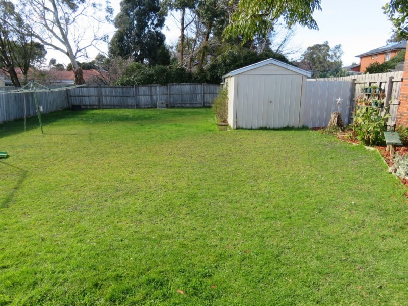 33 Denver Crescent, Rowville VIC 3178