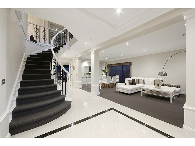 28 Rosewood Boulevard, Lysterfield VIC 3156