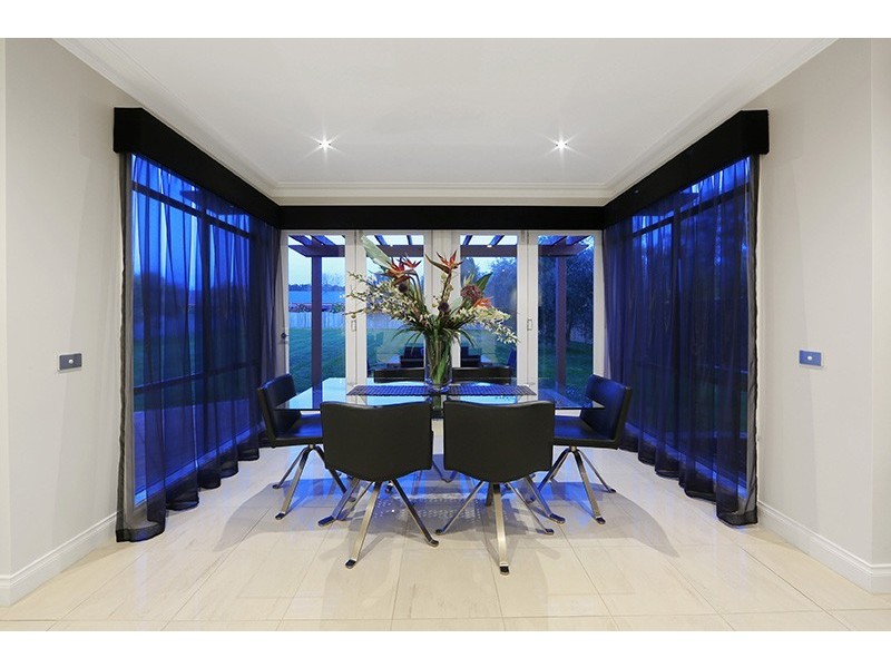 28 Rosewood Boulevard, Lysterfield VIC 3156