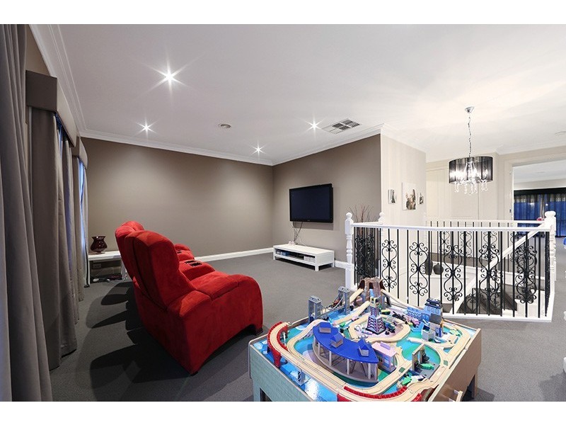 28 Rosewood Boulevard, Lysterfield VIC 3156