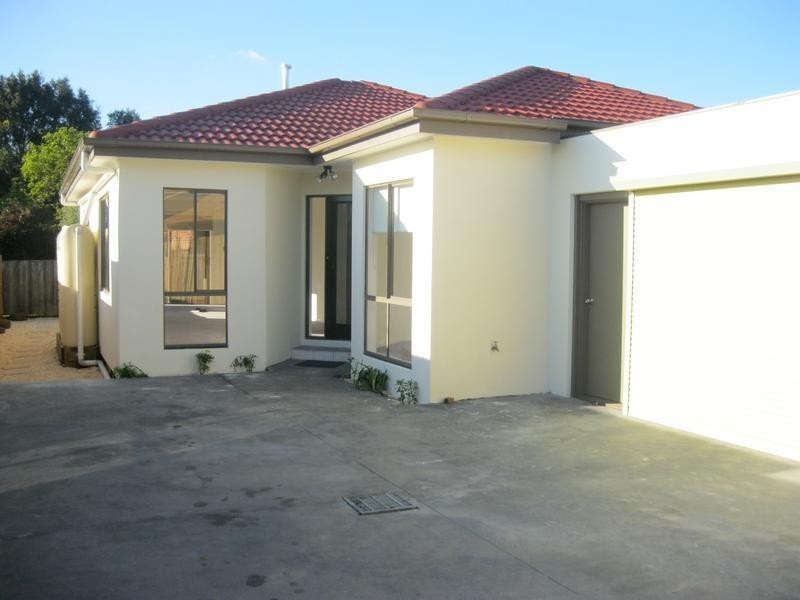 2/179 Beach, Frankston VIC 3199