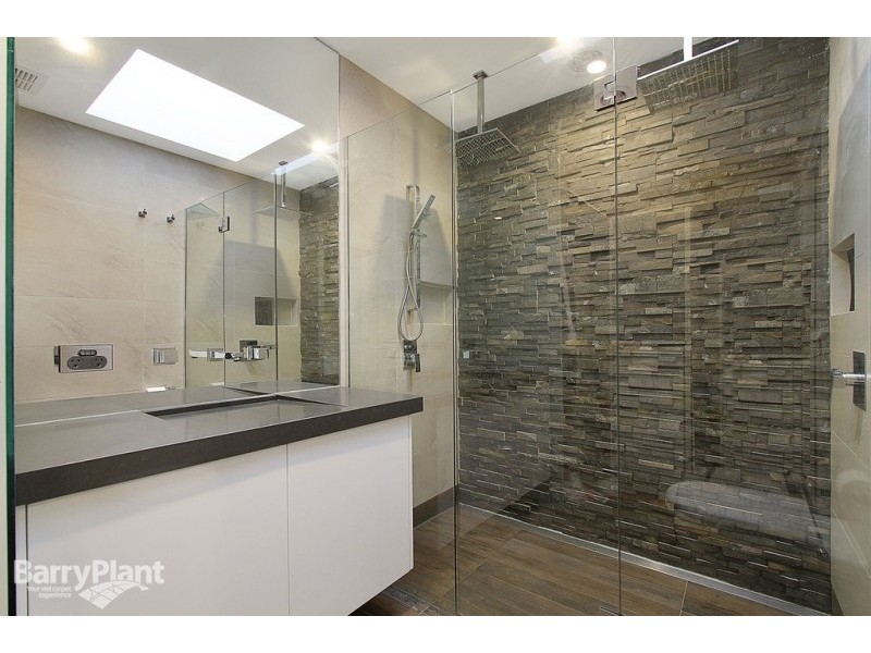 301 Dandelion Drive, Rowville VIC 3178