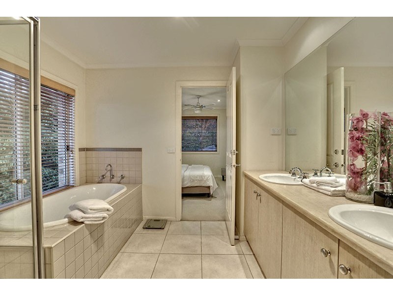 22 Ashbrook Close, Rowville VIC 3178