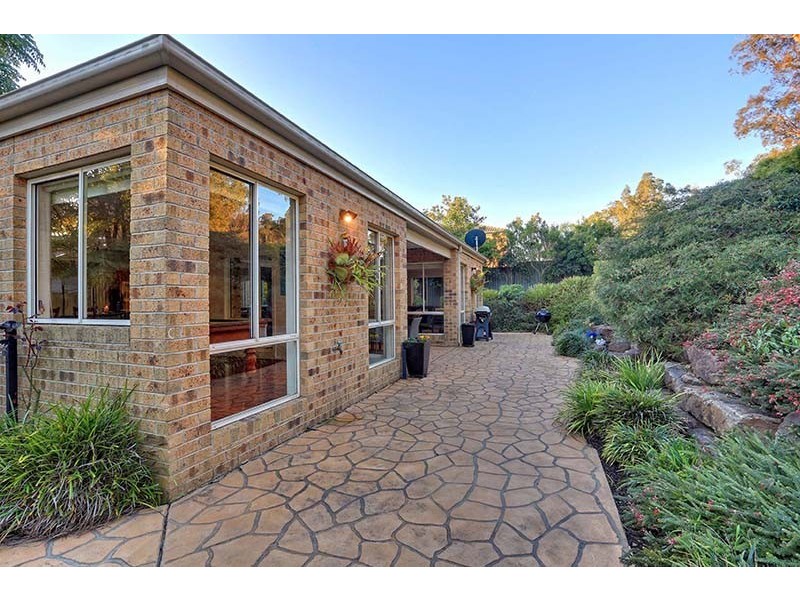 22 Ashbrook Close, Rowville VIC 3178