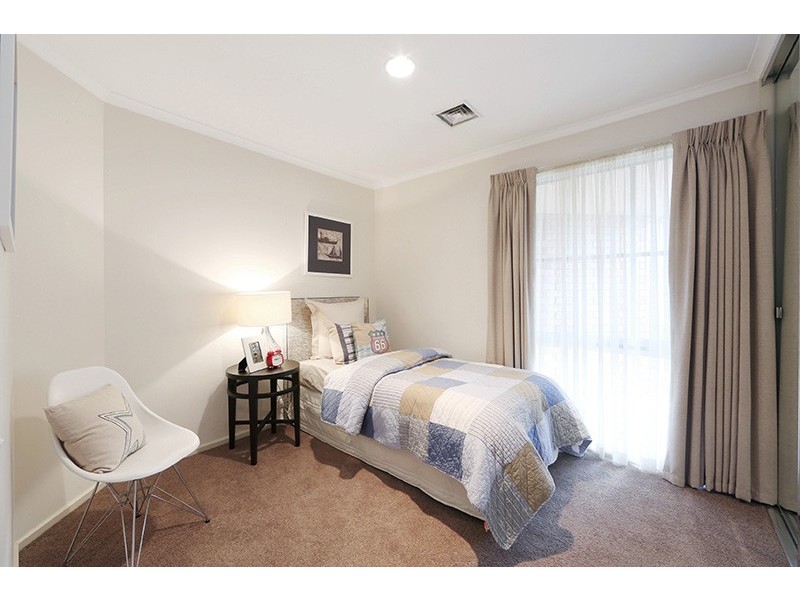 12 Vista Crescent, Rowville VIC 3178