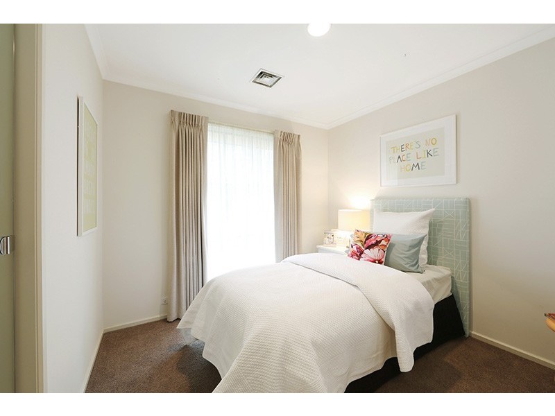 12 Vista Crescent, Rowville VIC 3178