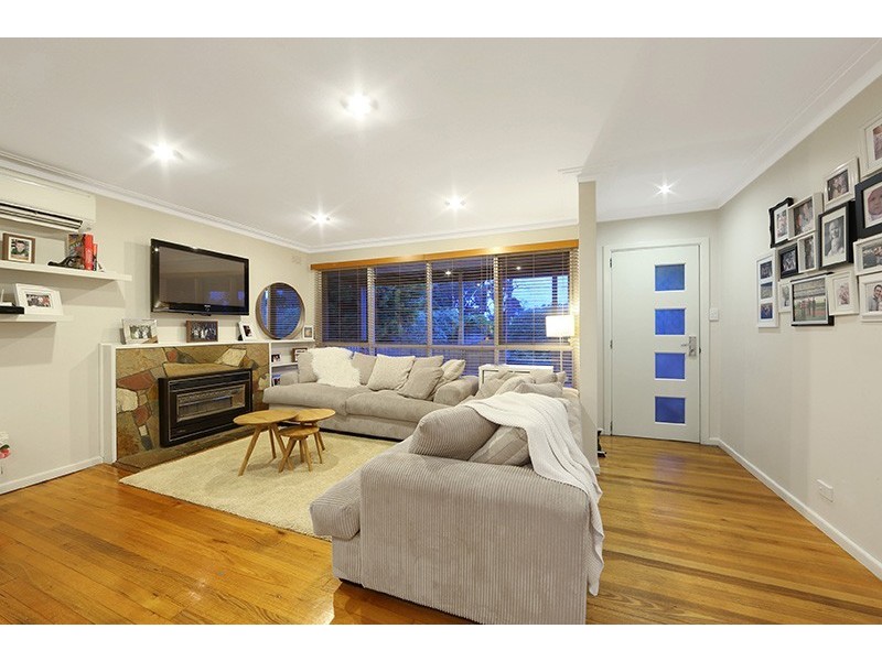 1 Towner Drive, Knoxfield VIC 3180