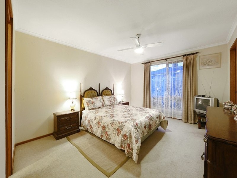 4 Hopkins Close, Rowville VIC 3178