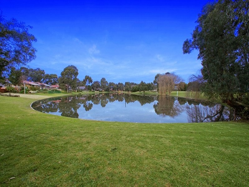 4 Hopkins Close, Rowville VIC 3178