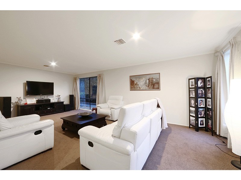 34 Kellbourne Drive, Rowville VIC 3178