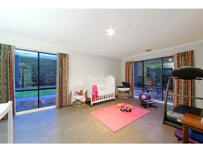 34 Kellbourne Drive, Rowville VIC 3178