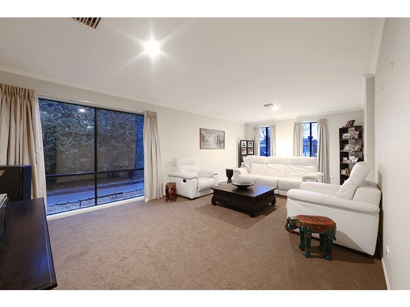 34 Kellbourne Drive, Rowville VIC 3178