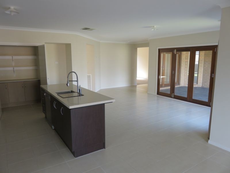 7 Little Gem Way, Berwick VIC 3806