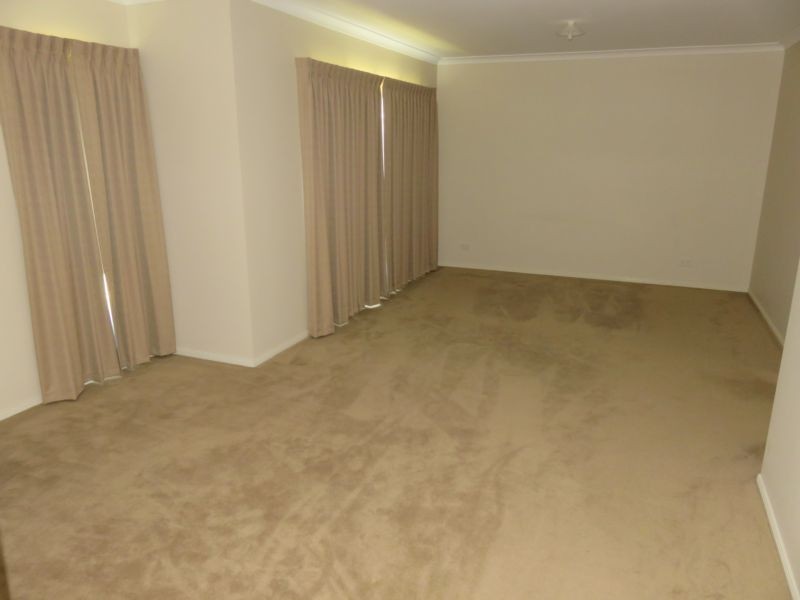 7 Little Gem Way, Berwick VIC 3806